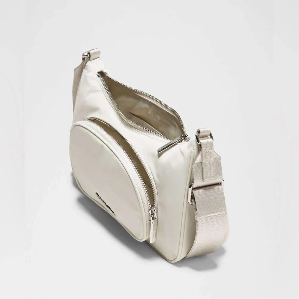 🆕✨ Lululemon Crossbody Bag with Nano Pouch - Bone